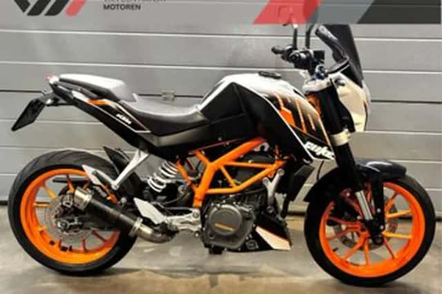 KTM 390 Duke (2013) thumbnail 1