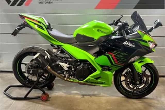 Kawasaki Ninja 400 (2024) thumbnail 1