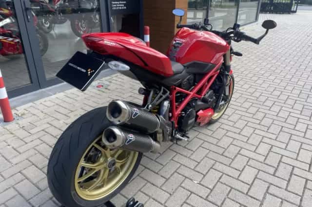 Ducati Streetfighter 848 (2013) thumbnail 3