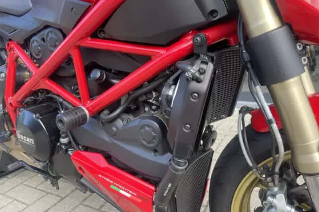 Ducati Streetfighter 848 (2013) thumbnail 6
