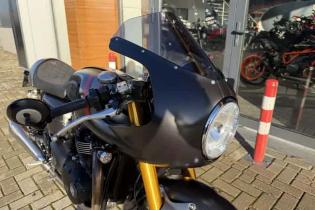 Triumph Thruxton 1200 (2020) thumbnail 4