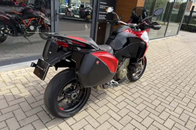 Ducati Multistrada V4 Pikes Peak (2022) thumbnail 4