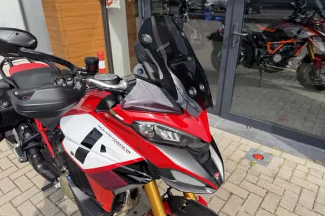 Ducati Multistrada V4 Pikes Peak (2022) thumbnail 5