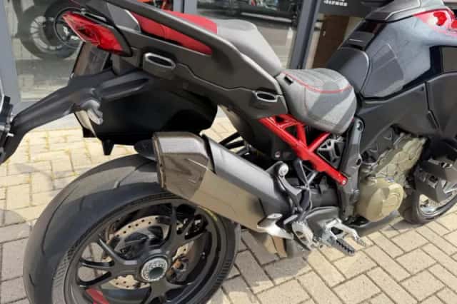 Ducati Multistrada V4 Pikes Peak (2022) thumbnail 6