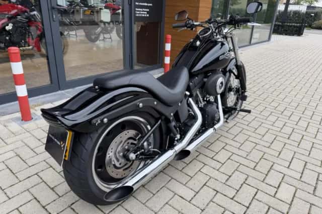 Harley-Davidson Fxstb Night Train (2006) thumbnail 3
