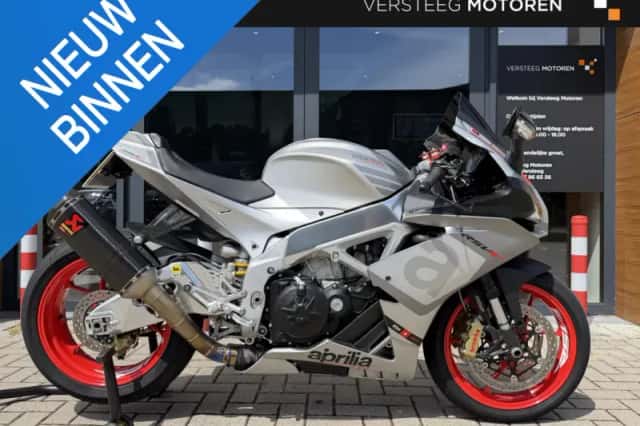Aprilia RSV4 (2009) thumbnail 2