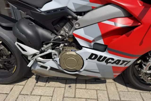 Ducati Panigale V4S (2019) thumbnail 6