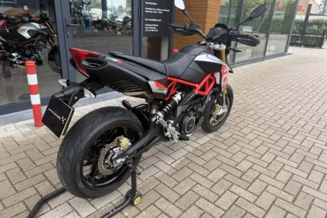 Aprilia Dorsoduro 900 (2017) thumbnail 3
