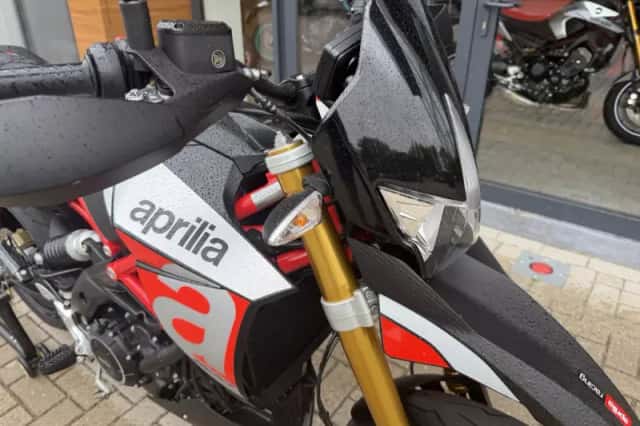 Aprilia Dorsoduro 900 (2017) thumbnail 4