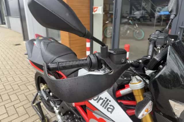 Aprilia Dorsoduro 900 (2017) thumbnail 5
