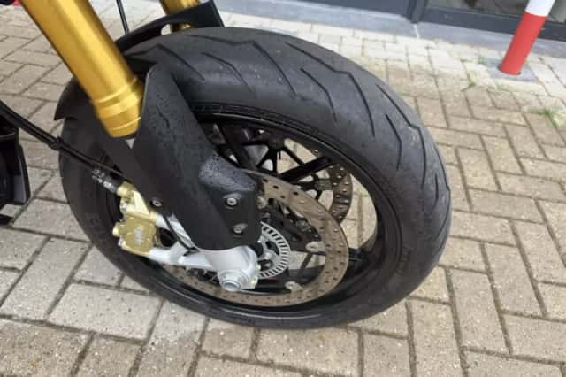 Aprilia Dorsoduro 900 (2017) thumbnail 6