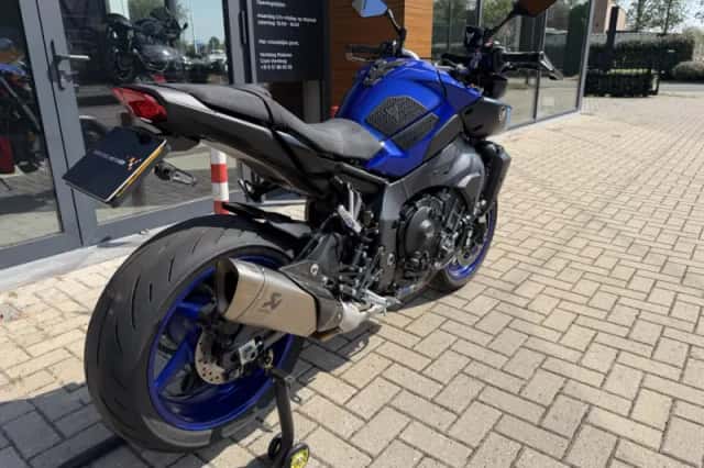 Yamaha MT-10 (2024) thumbnail 3
