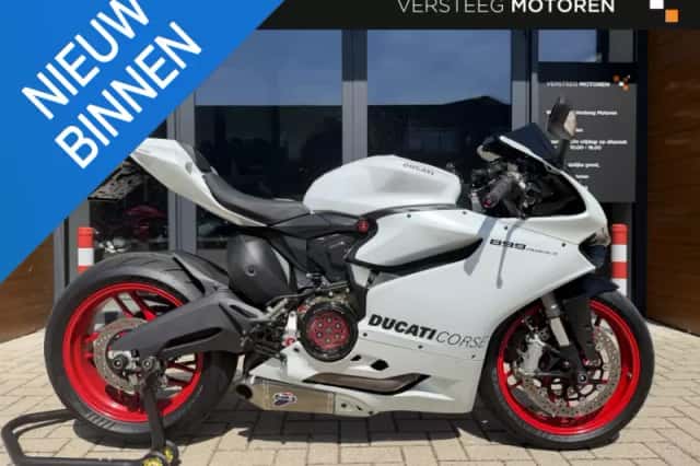 Ducati 899 Panigale (2014) thumbnail 2
