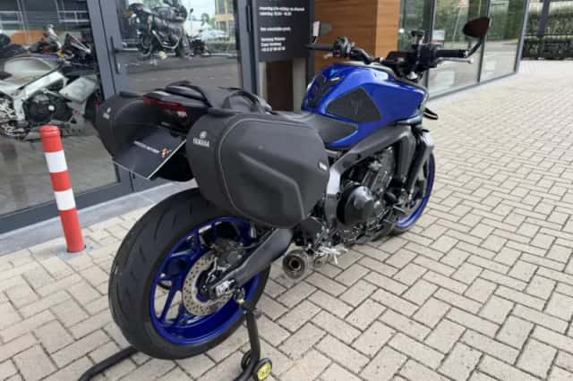 Yamaha MT-09 (2024) thumbnail 3