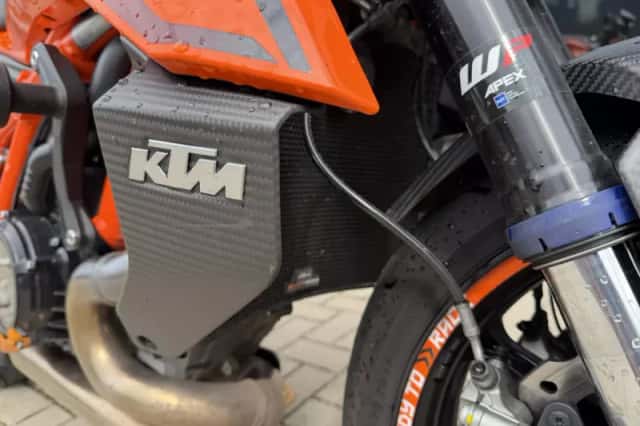 KTM 1390 Super Duke R EVO (2024) thumbnail 5
