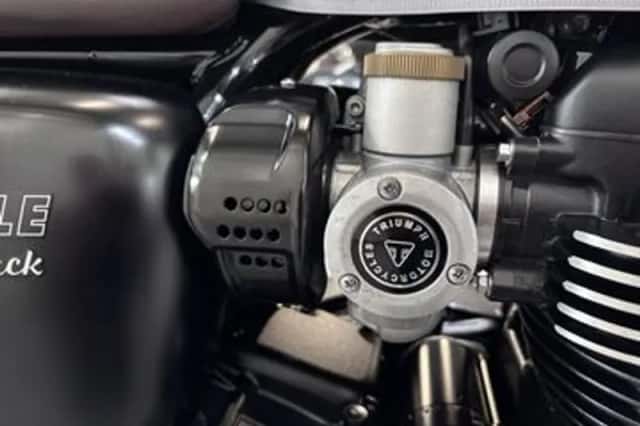Triumph T120 Bonneville (2018) thumbnail 4