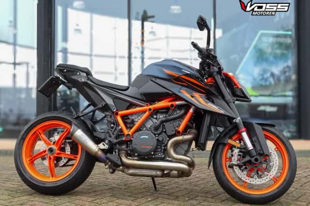 KTM 1290 Super Duke R (2021) thumbnail 1