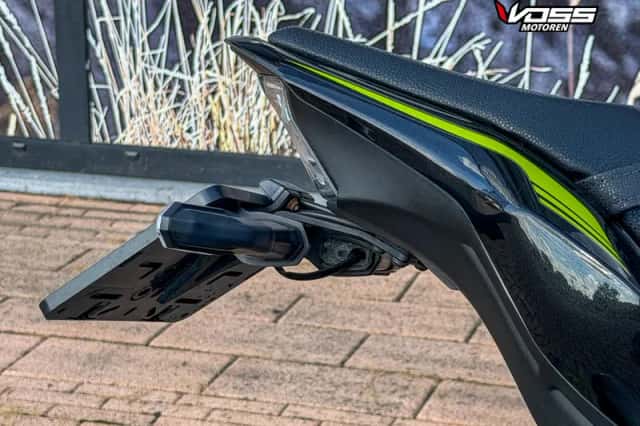Kawasaki Z900 (2021) thumbnail 5