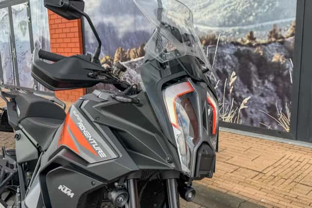 KTM 1290 Super Adventure S (2021) thumbnail 3