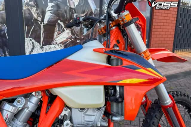 KTM 350 EXC-F SIX Days (2022) thumbnail 5