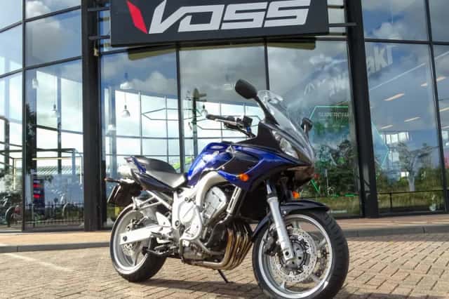 Yamaha FZ 6S Fazer (2004) thumbnail 1