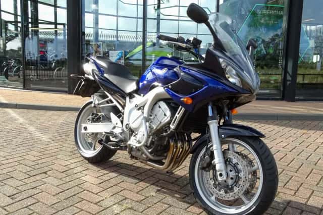 Yamaha FZ 6S Fazer (2004) thumbnail 2