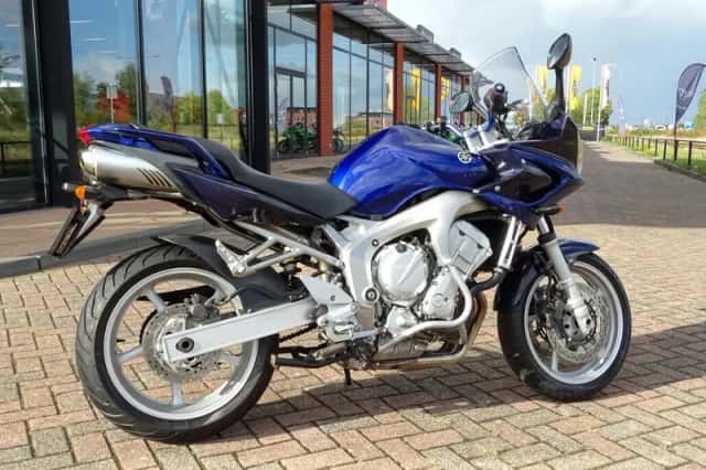 Yamaha FZ 6S Fazer (2004) thumbnail 3