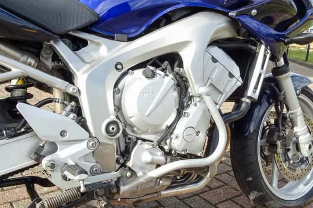 Yamaha FZ 6S Fazer (2004) thumbnail 4
