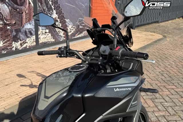 Kawasaki Versys 650 (2023) thumbnail 3