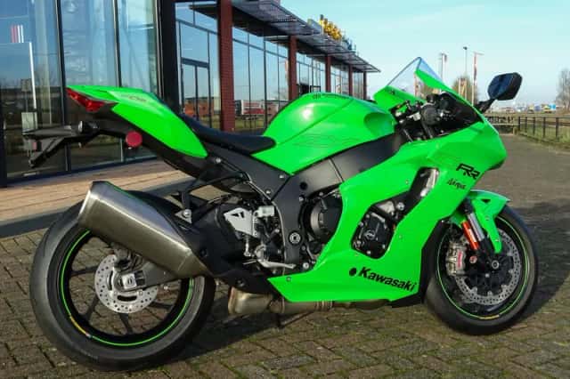 Kawasaki ZX-10RR (2024) thumbnail 4