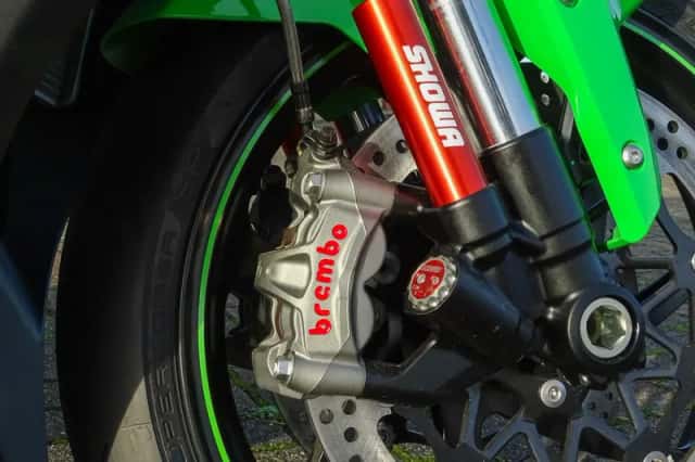 Kawasaki ZX-10RR (2024) thumbnail 5