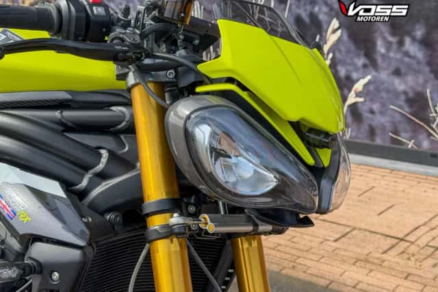 Triumph SPEED TRIPLE 1200 RX (2025) thumbnail 3