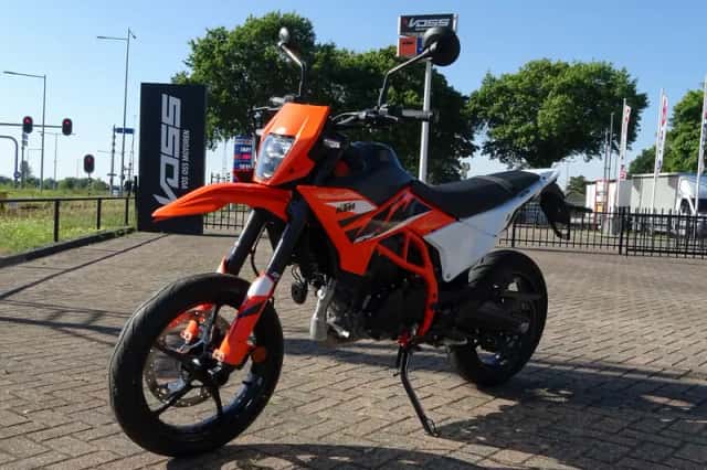 KTM SMC 125 (2025) thumbnail 5