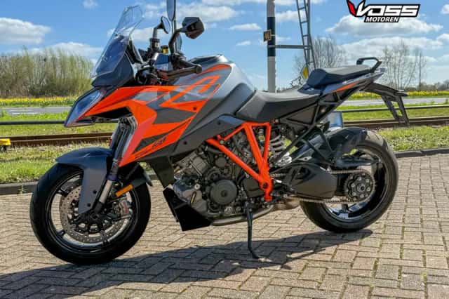 KTM 1290 Super Duke GT (2025) thumbnail 6