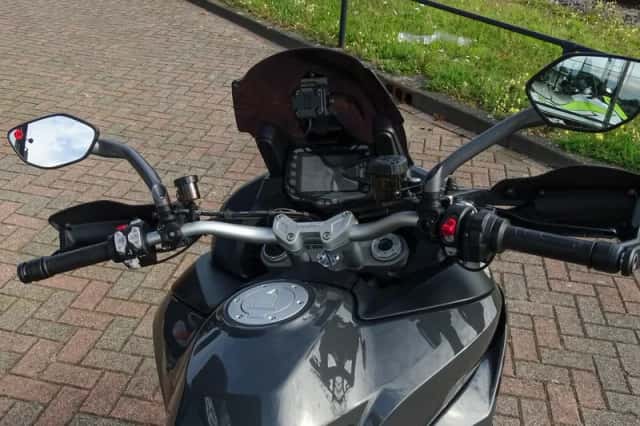 Ducati Multistrada V2 S (2022) thumbnail 5