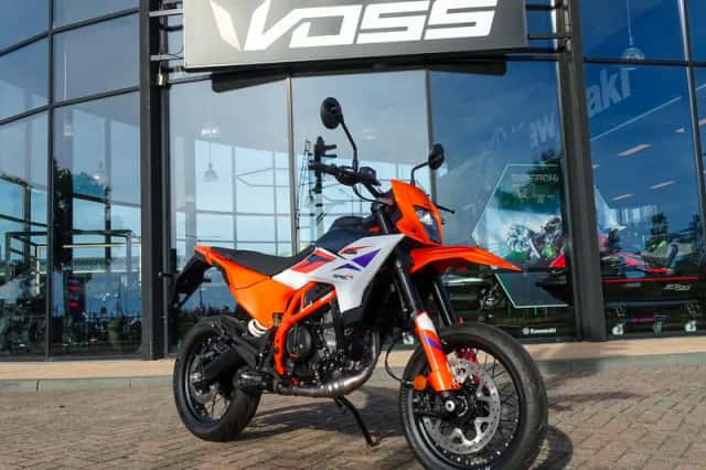 KTM SMC 390 (2025) thumbnail 1