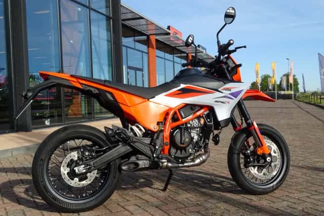 KTM SMC 390 (2025) thumbnail 3