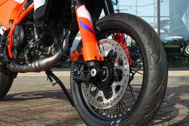 KTM SMC 390 (2025) thumbnail 6