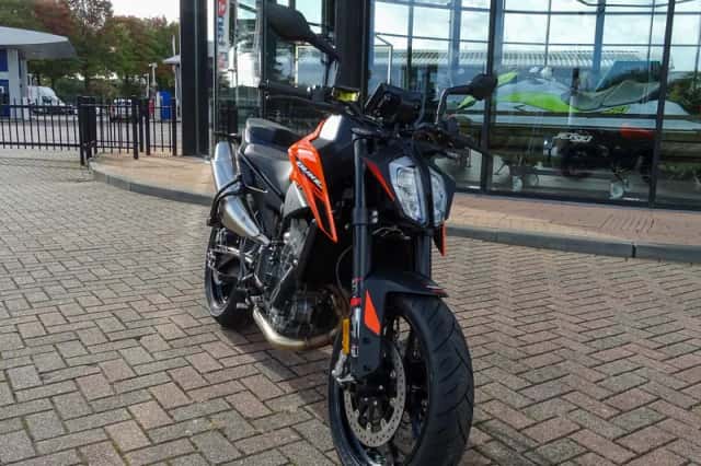 KTM 790 Duke (2026) thumbnail 2