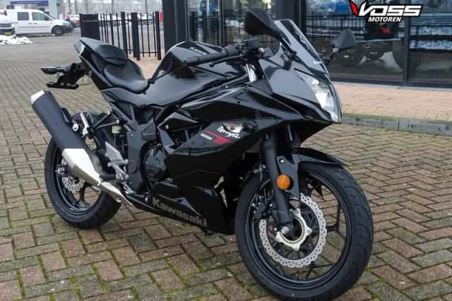 Kawasaki Ninja 125 (2026) thumbnail 2