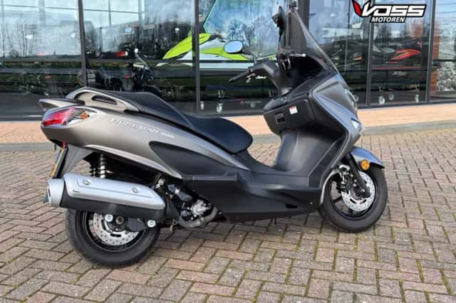 Suzuki Burgman 200 (2017) thumbnail 3