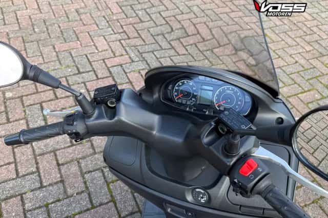 Suzuki Burgman 200 (2017) thumbnail 5