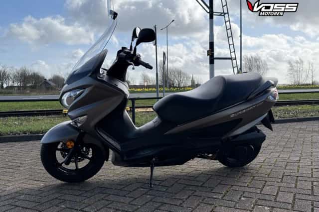 Suzuki Burgman 200 (2017) thumbnail 6
