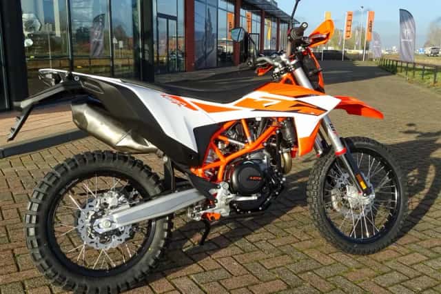 KTM 690 Enduro R (2026) thumbnail 3