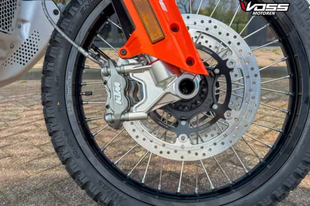 KTM 890 Adventure R Rally (2026) thumbnail 3