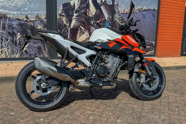 KTM 990 Duke (2026) thumbnail 5