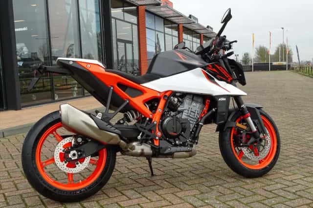 KTM 990 Duke R (2026) thumbnail 5