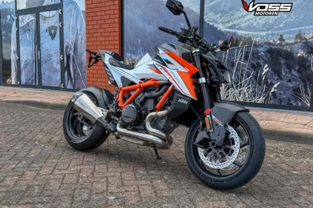KTM Super Duke 1390 (2026) thumbnail 2