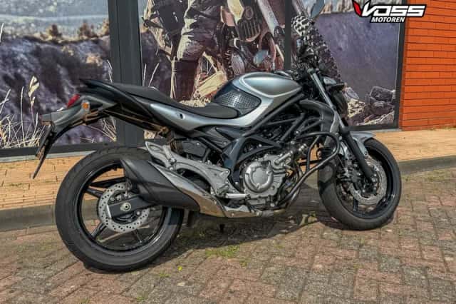 Suzuki Gladius (2012) thumbnail 3