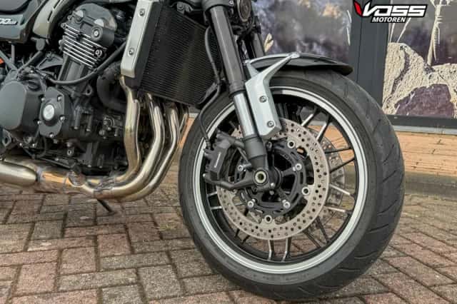 Kawasaki Z900RS (2023) thumbnail 3